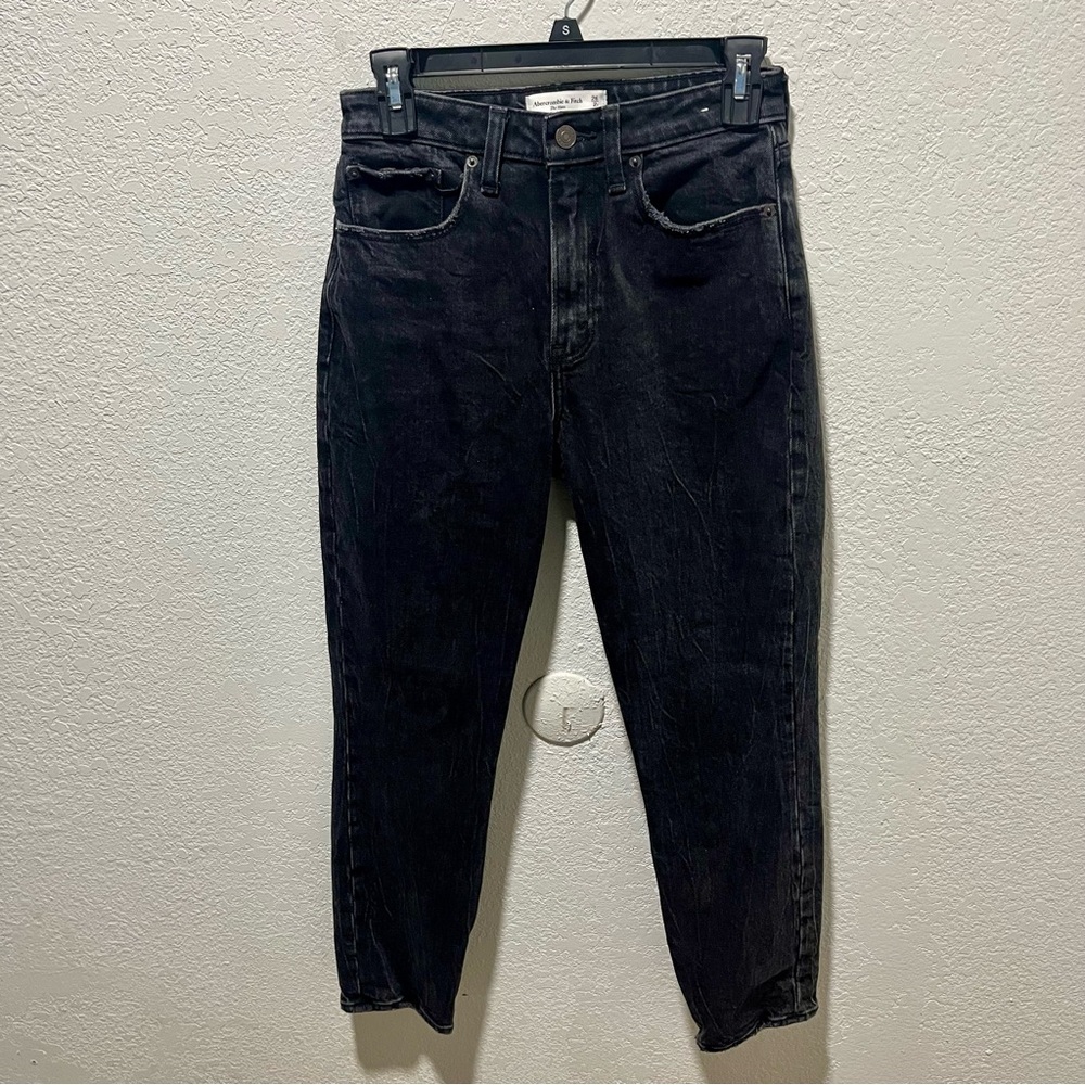Abercrombie & Fitch Black The Mom High Rise Curve Love Jeans - Picture 2 of 14